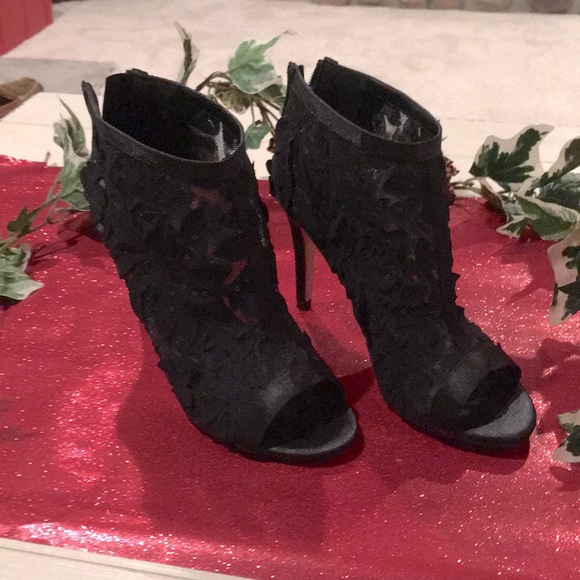 Party booties - Picture 1 of 8